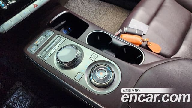 Genesis GV70 2021 — ფოტო 9/20