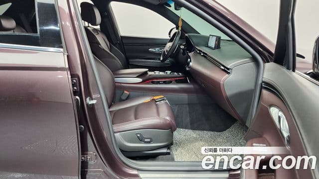 Genesis GV70 2021 — ფოტო 11/20