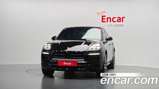 Porsche Macan 2023 — ფოტო 3/20