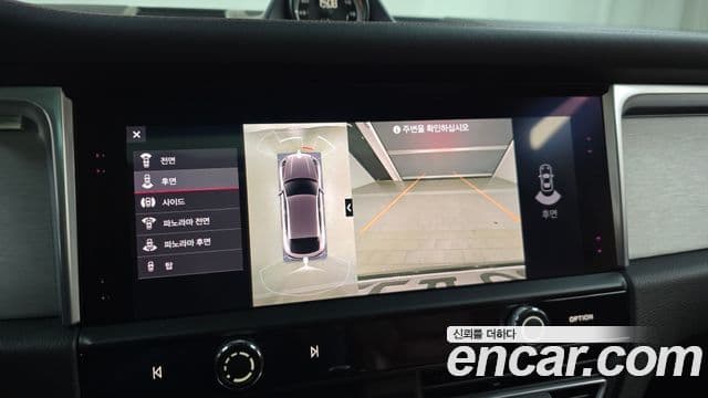 Porsche Macan 2023 — ფოტო 15/20