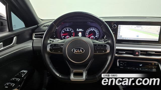 Kia K5 2021 — ფოტო 13/20