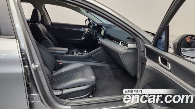 Kia K5 2021 — ფოტო 16/20
