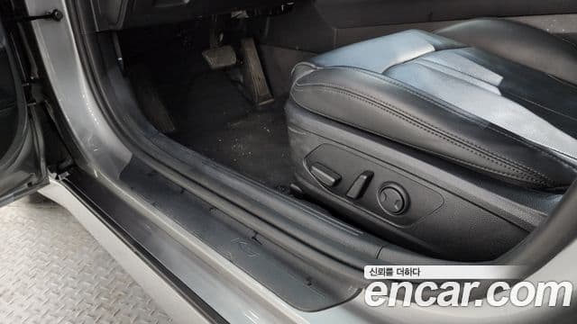 Kia K5 2021 — ფოტო 10/20