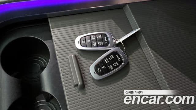 Hyundai Staria 2022 — Şəkil 19/20