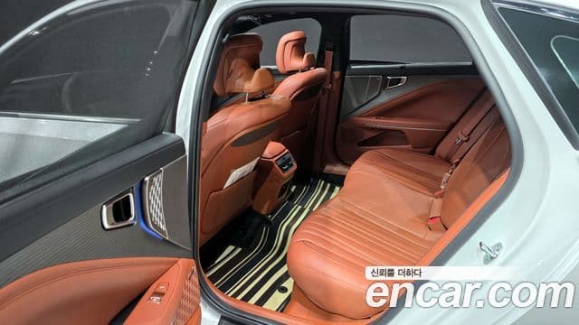 Kia K8 2025 — фото 12 из 20