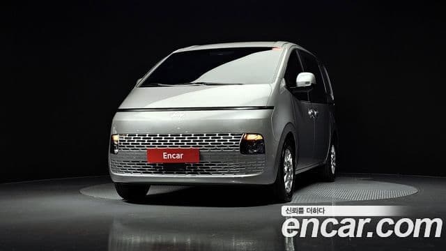 Hyundai Staria 2025 — Фото 3/20
