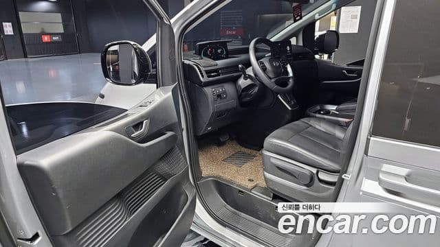 Hyundai Staria 2025 — Фото 11/20