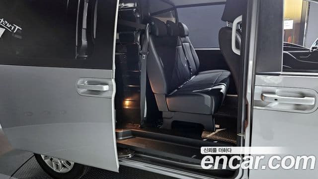 Hyundai Staria 2025 — Фото 12/20