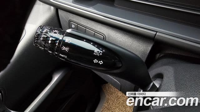 Hyundai Staria 2025 — Фото 17/20