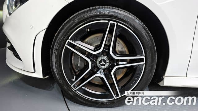 Mercedes-Benz CLA-Class 2020 — ფოტო 13/20