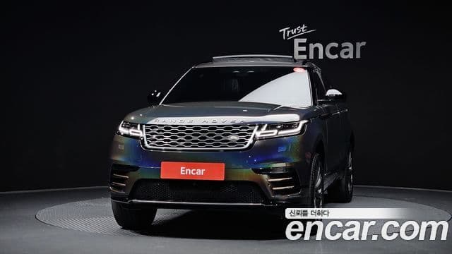 Land Rover Range Rover Velar 2021 — Фото 3/20