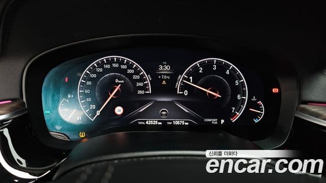 BMW 5 Series 2019 — Şəkil 8/20