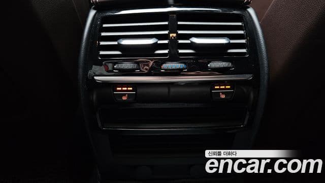 BMW 5 Series 2019 — Şəkil 19/20