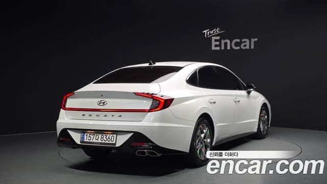 Hyundai Sonata Hybrid 2021 — Photo 14/20