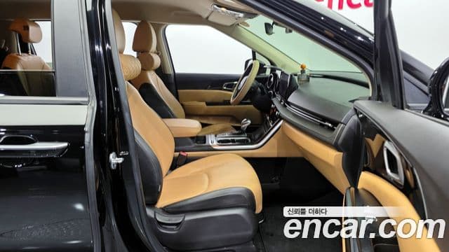 Kia Carnival 2021 — Şəkil 10/20