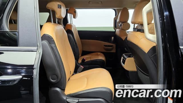 Kia Carnival 2021 — Şəkil 12/20