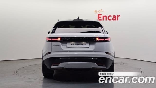 Land Rover Range Rover Velar 2024 — Şəkil 7/20