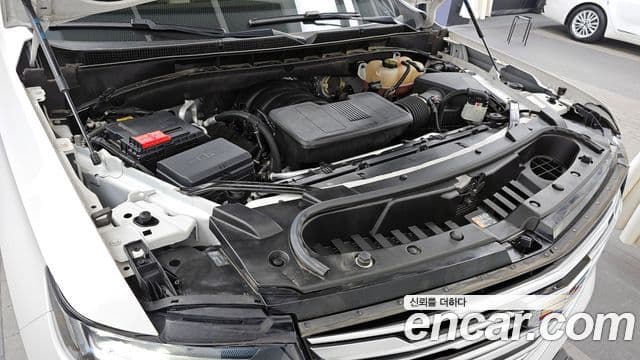 Cadillac Escalade 2023 — ფოტო 6/20