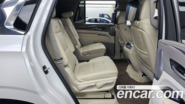 Cadillac Escalade 2023 — ფოტო 12/20