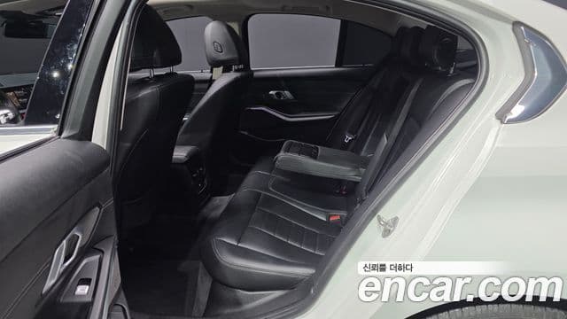 BMW 3 Series 2021 — Şəkil 12/20