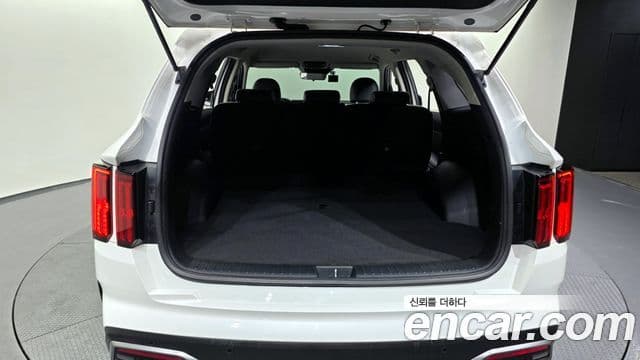 Kia Sorento 2023 — Şəkil 19/20
