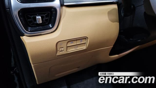 Kia Sorento 2022 — Şəkil 17/20