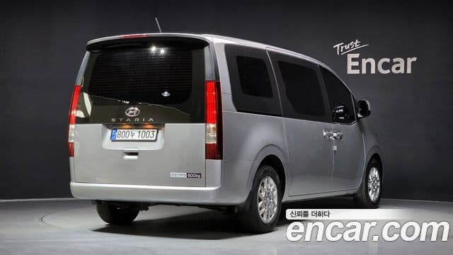 Hyundai Staria 2023 — фото 2 из 20