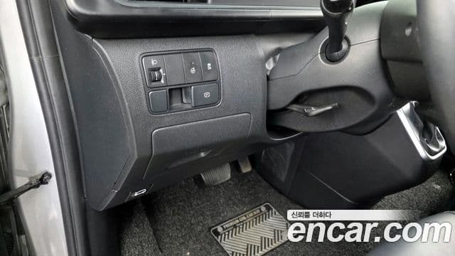 Hyundai Staria 2023 — фото 18 из 20