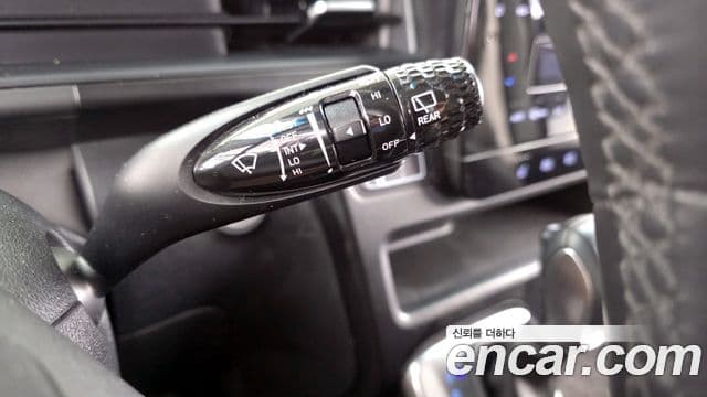 Hyundai Staria 2023 — ფოტო 19/20