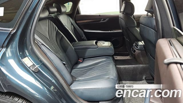 Genesis Electrified G80 2022 — Şəkil 12/20
