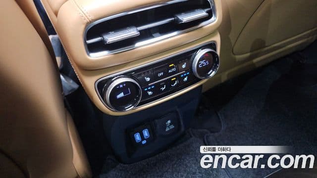 Genesis GV80 2023 — ფოტო 18/20