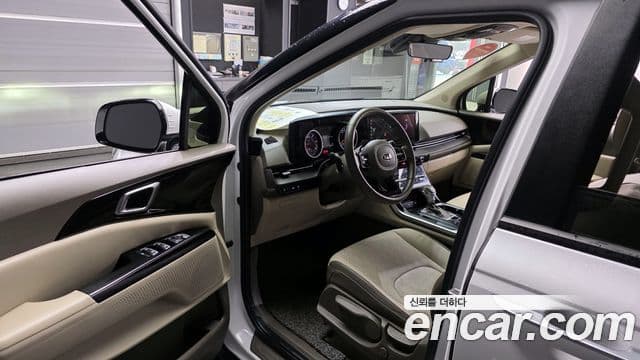 Kia Carnival 2020 — ფოტო 9/20