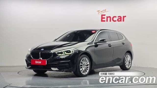 BMW 1 Series 2021 — ფოტო 1/20