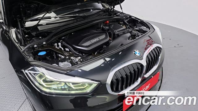 BMW 1 Series 2021 — ფოტო 6/20