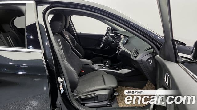 BMW 1 Series 2021 — ფოტო 10/20
