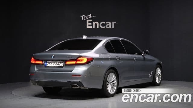 BMW 5 Series 2022 — Şəkil 2/20
