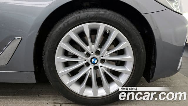 BMW 5 Series 2022 — Şəkil 5/20