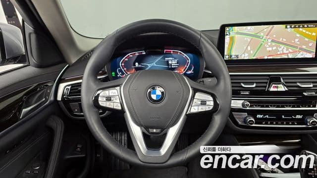 BMW 5 Series 2022 — Şəkil 13/20