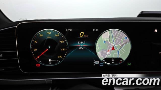 Mercedes-Benz GLE-Class 2021 — ფოტო 8/20