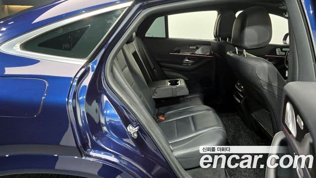 Mercedes-Benz GLE-Class 2021 — ფოტო 12/20