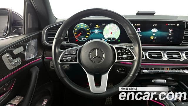 Mercedes-Benz GLE-Class 2021 — ფოტო 13/20