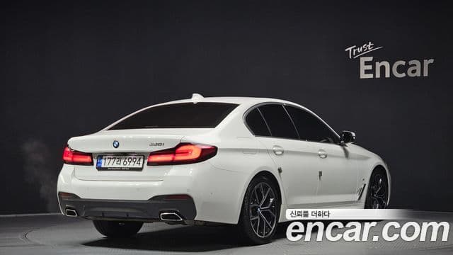 BMW 5 Series 2023 — Photo 20/20