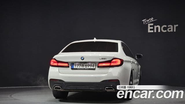 BMW 5 Series 2023 — Photo 17/20