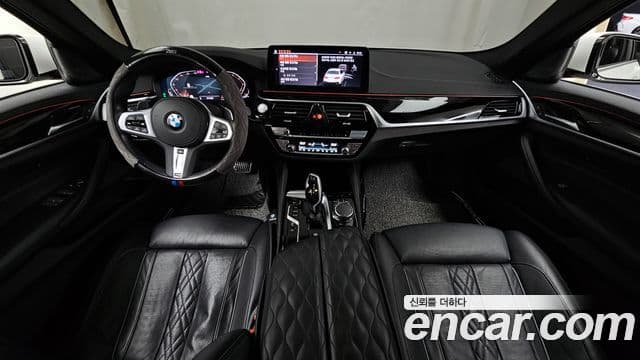 BMW 5 Series 2023 — Photo 7/20