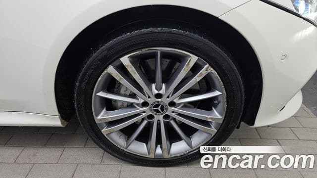 Mercedes-Benz CLS-Class 2019 — Photo 2/20