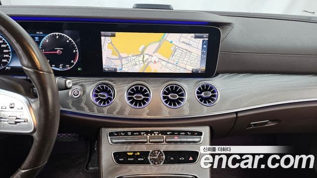 Mercedes-Benz CLS-Class 2019 — Photo 17/20