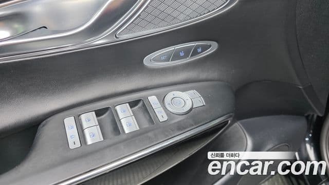 Genesis GV70 2021 — фото 13 из 20