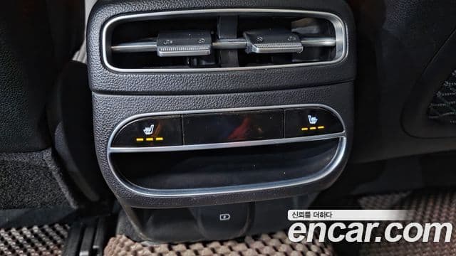Genesis GV70 2021 — фото 18 из 20