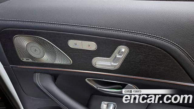 Mercedes-Benz GLS-Class 2022 — Photo 4/20