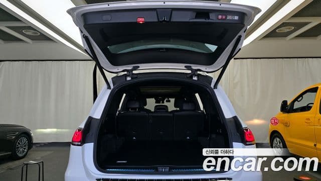 Mercedes-Benz GLS-Class 2022 — Photo 2/20
